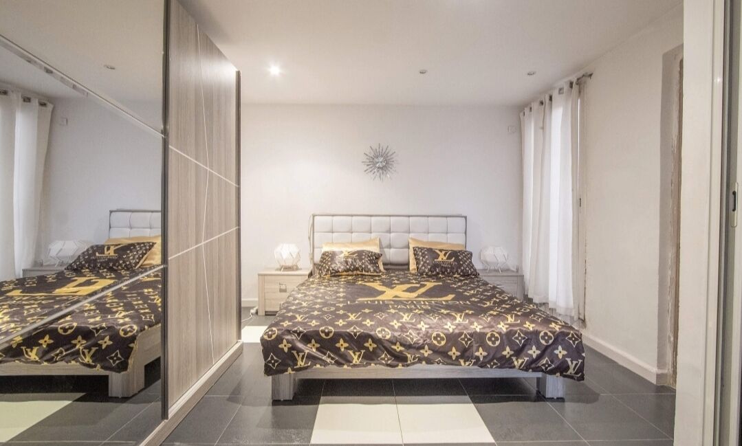 2 間睡房、熨斗/熨衫板、Wi-Fi、床單