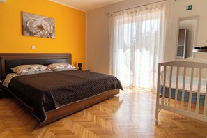 5 chambres, accès Internet