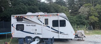Redwood RV Retreat: Trampoline, Animals & Family Fun