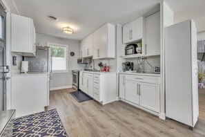 Fridge, microwave, oven