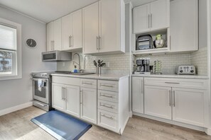 Fridge, microwave, oven