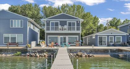 NEW LISTING...AWave From It All - Lakefront on Big Spirit Lake