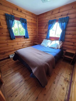 2 quartos, berço de viagem, Wi-Fi, roupa de cama