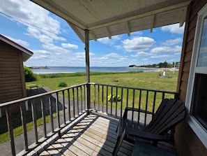 Terrace/patio - Cottage #2 Hunts Point Beach Cottages  2 bedrooms (Hunts Point)