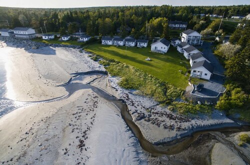 Hunts Point Beach Cottages - Cottage #3 - 2BR