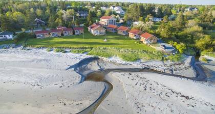 Hunts Point 2-BR Coastal Retreat - Cottage # 3