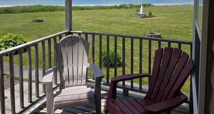 Hunts Point 2-BR Coastal Retreat - Cottage # 3