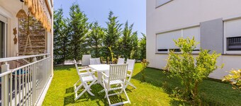 탈레아 조이풀 스테이, 탈레