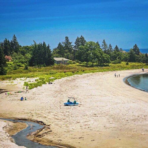 Cottage # 5 Hunts Point Beach Cottages - 1 bedroom