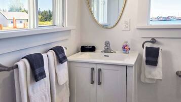 Shower, hair dryer, towels