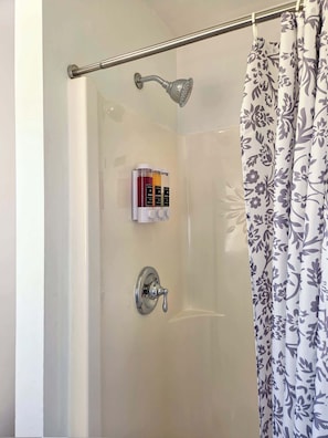Shower, hair dryer, towels - Cottage # 7 Hunts Point Beach Cottages 1 Bedroom (Hunts Point)