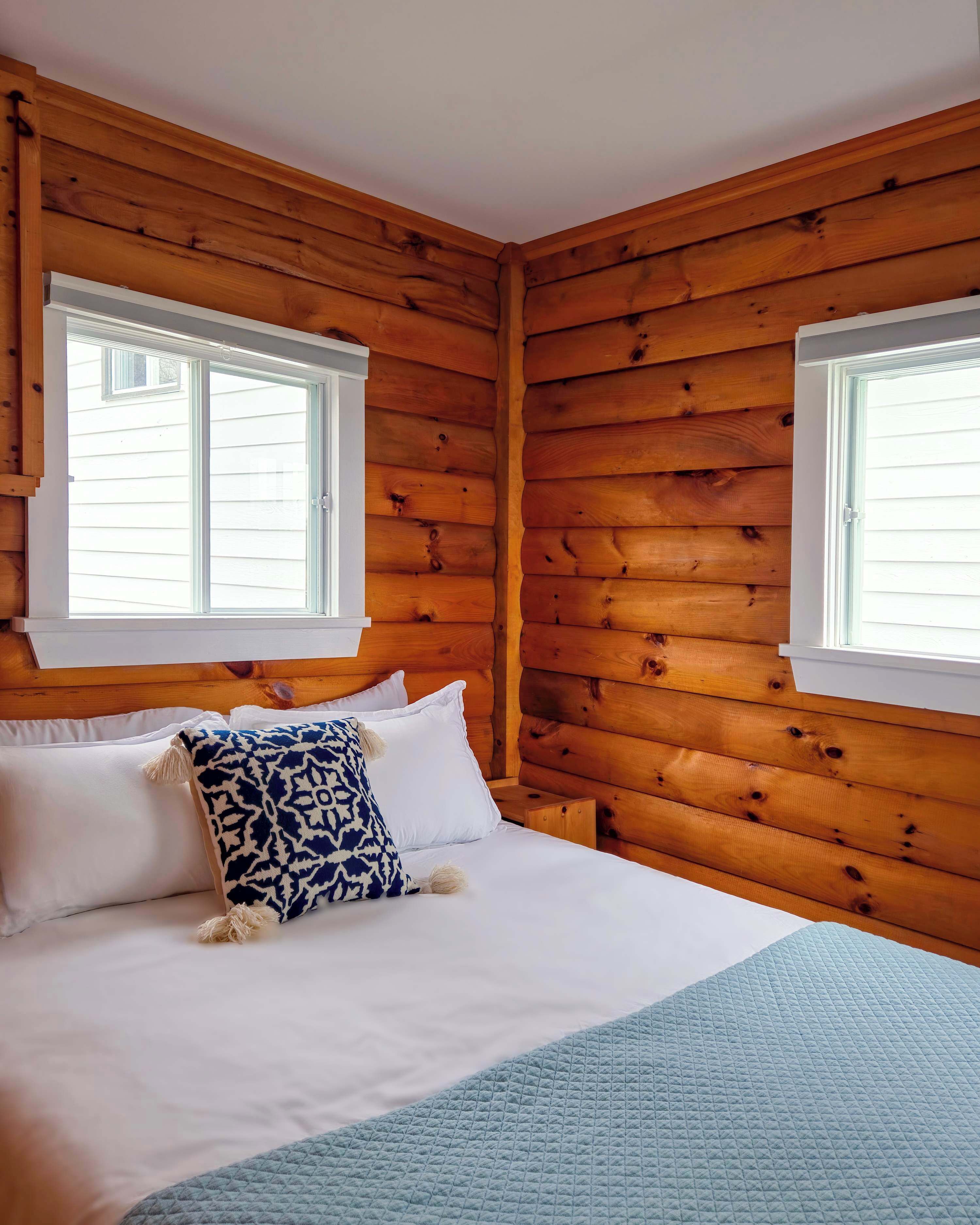 1 habitación, tabla de planchar con plancha, cuna de viaje y wifi 