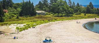 Cottage # 9 Hunts Point Beach Cottages - 1 bedroom