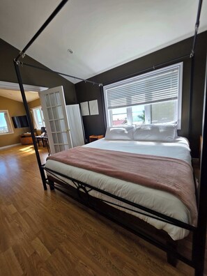 1 bedroom, iron/ironing board, travel cot, WiFi