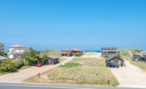 Exterior - Flip Flops Forever - KDH MP 9.5, Ocean View, 200 Yds to Beach, Hot Tub, Pets OK, Flex Stays (Kill Devil Hills)