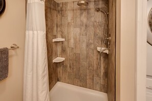 ヘアドライヤー、タオル