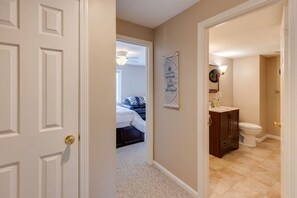 3 室のベッドルーム、WiFi、ベッドシーツ