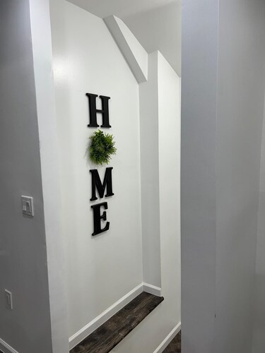 Cozy 3-bedroom apartment in Queens near JFK & UBS Arena with WiFi, AC