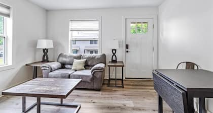 2BR Bungalow 306C Close to Charlotte’s Uptown