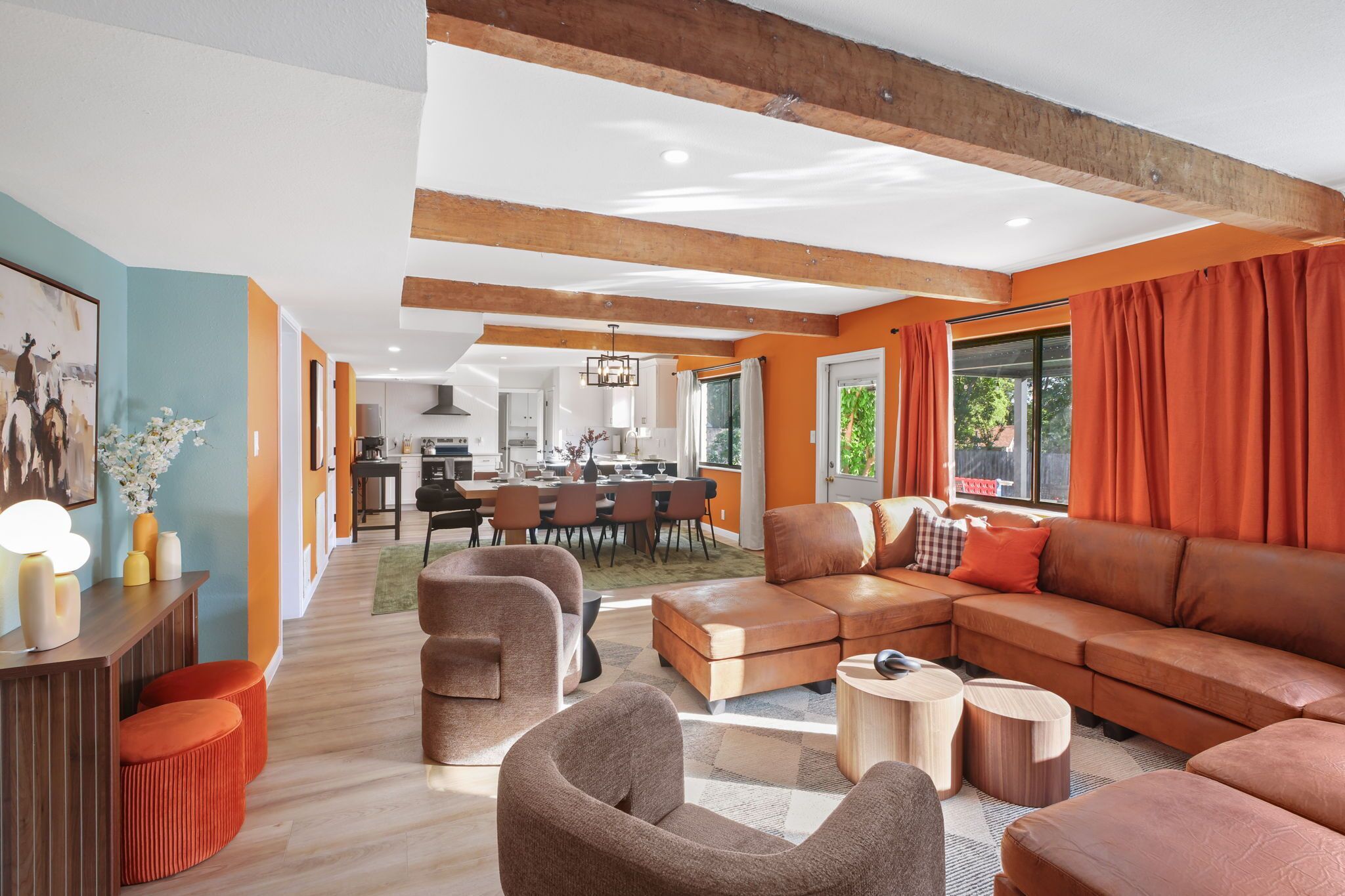 Smart TV, computer monitors