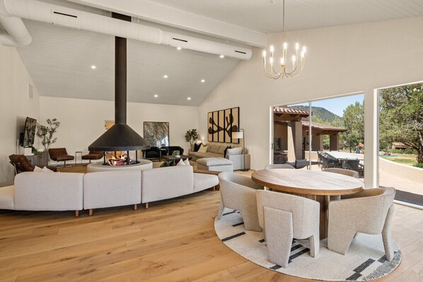 Interior - *New* 8-Bedroom Red Rock Retreat l Pool l Hot Tub l Pickleball l Playground l Putting Green (Sedona)