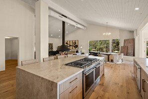 Interior - *New* 8-Bedroom Red Rock Retreat l Pool l Hot Tub l Pickleball l Playground l Putting Green (Sedona)