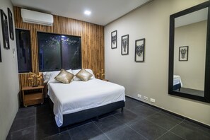 6 Schlafzimmer, Bügeleisen/Bügelbrett, kostenloses WLAN, Bettwäsche