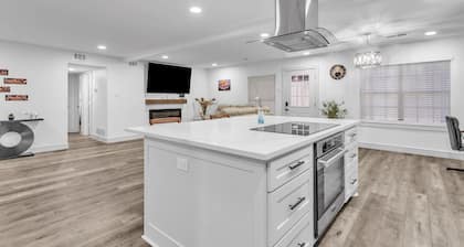 Horizon Retreat Nr Lake Ray Hubbard - Rockwall/Heath/Dallas.
4bed 3bath 2000 sq