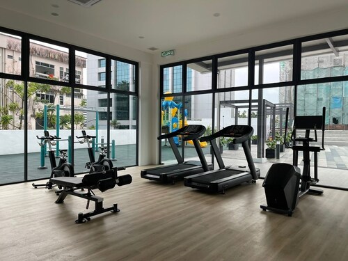 3bedroom 2bath apartment in fantastic Kuching with WiFi, gym, AC & water heaters