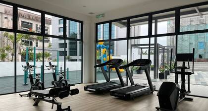 3bedroom 2bath apartment in fantastic Kuching with WiFi, gym, AC & water heaters