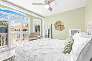 2 室のベッドルーム、デスク、アイロン / アイロン台、WiFi (無料)