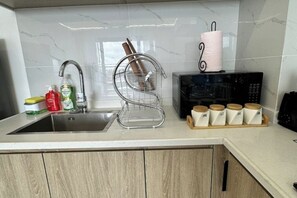 Microwave, oven, stovetop, paper towels