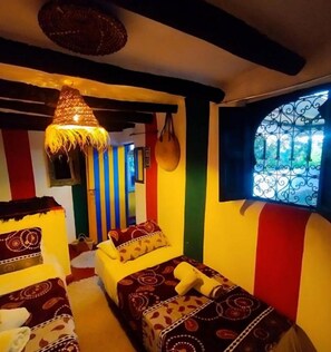 4 chambres, fer et planche à repasser, Wi-Fi, draps fournis