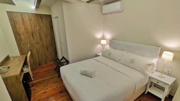 Economy Double Room | Premium bedding, down duvets, Select Comfort beds, minibar