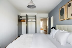 2 dormitorios, tabla de planchar con plancha, wifi y ropa de cama