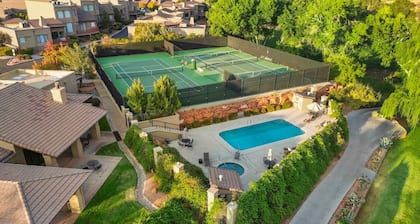 Sedona’s Canyon Mesa Country Club Townhome - Golfing, Tennis, Pickleball, Pool