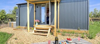 Hares Hideaway Shepherd's Hut, North Molton