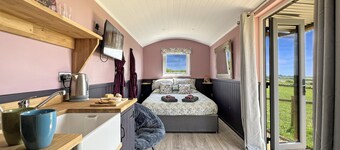 Hares Hideaway Shepherd's Hut, North Molton