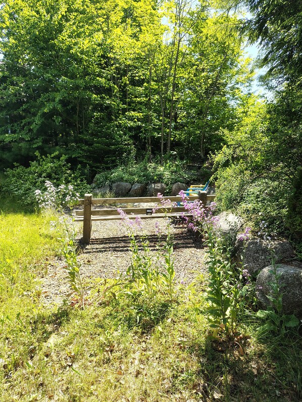 Property grounds - Happy Moose Guest Suite 2 (Lake Echo)