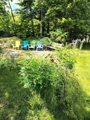 Property grounds - Happy Moose Guest Suite 2 (Lake Echo)