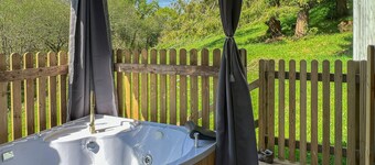Robins Nest Lodge, South Molton