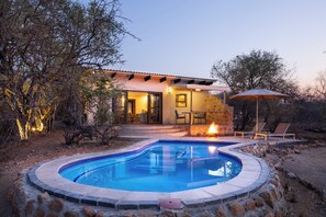 Pool - Large open plan suite with private pool (Hoedspruit)