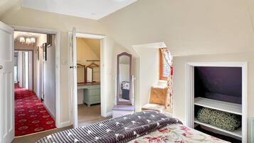 8 habitaciones, tabla de planchar con plancha, internet y ropa de cama