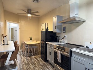 Microwave, oven, stovetop, dishwasher - Sequoia Escape 3BR Home w/ King Bed & In-Unit Laundry (Visalia)
