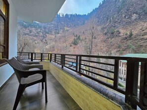 Superior Room, Balcony, Mountain View | Balcony