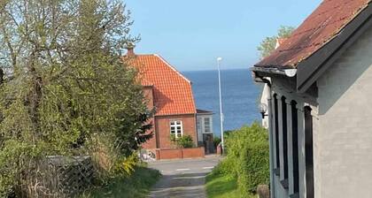 Cozy annex with sea view