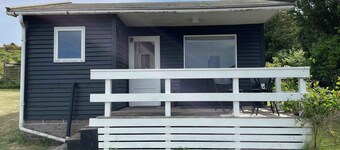 Cozy annex with sea view