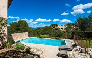 A heated pool - Cozy home in Mallemort with private swimming pool, can be inside or outside (Mallemort)