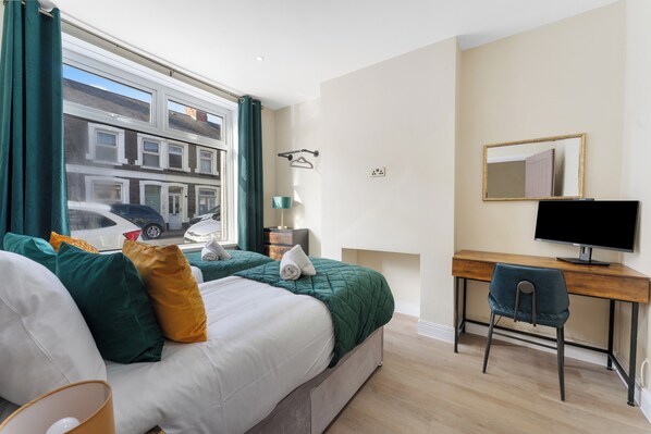 2 bedrooms, WiFi, bed sheets, wheelchair access