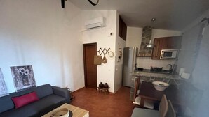 TV - The Oasis of Periana (Periana)